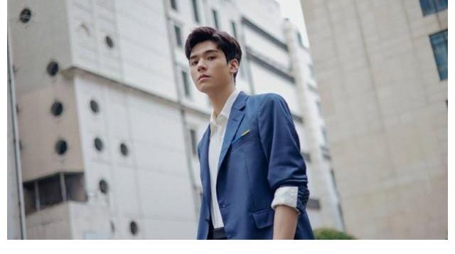 路透|中餐廳周也龔俊兄妹情不減，丁真干活踏實(shí)，黃曉明太沒存在感