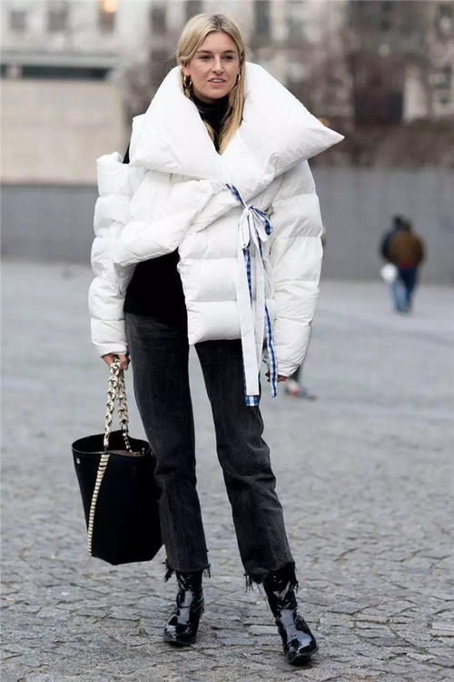  搭配|今年“茧形羽绒服”又火了，遮肉又防寒，网友：这才是认真过冬！