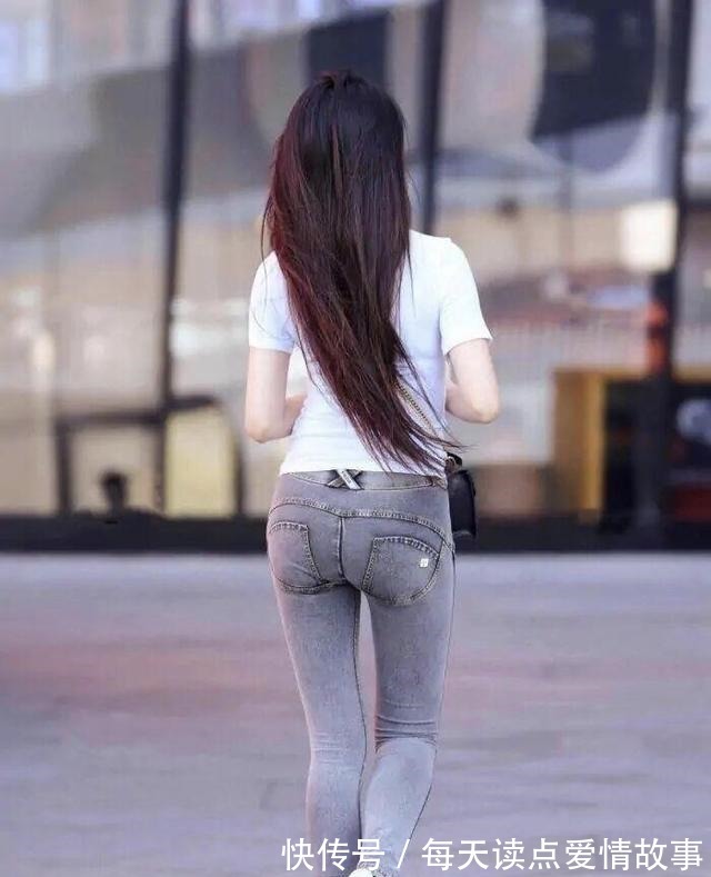 破洞牛仔裤 腐烂的街道牛仔裤,以新的面貌表现人,穿着独特的美丽!