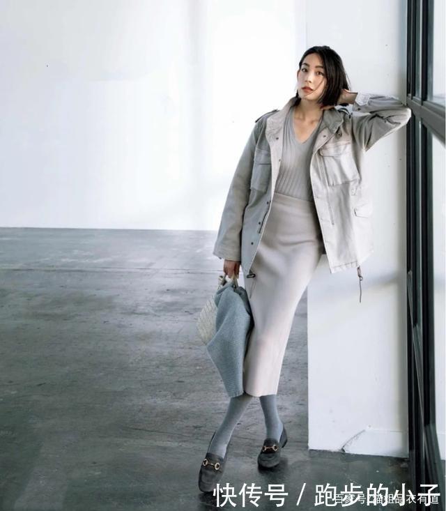 日杂放大招了,“高级灰穿搭”太惊艳,优雅时髦精们千万别错过