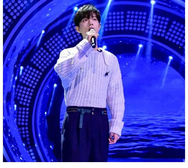 《江苏卫视》跨年阵容公布，六位歌手加盟，等肖战官宣