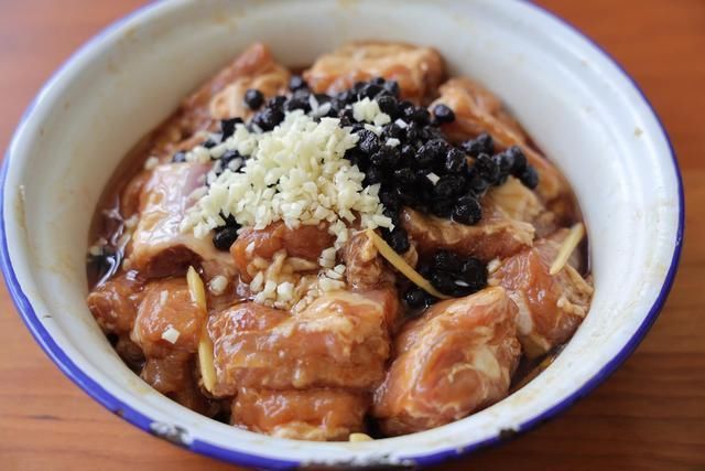 芋头|夏天排骨别红烧，蒸一蒸无油烟更健康，鲜香滑嫩，多吃也不上火