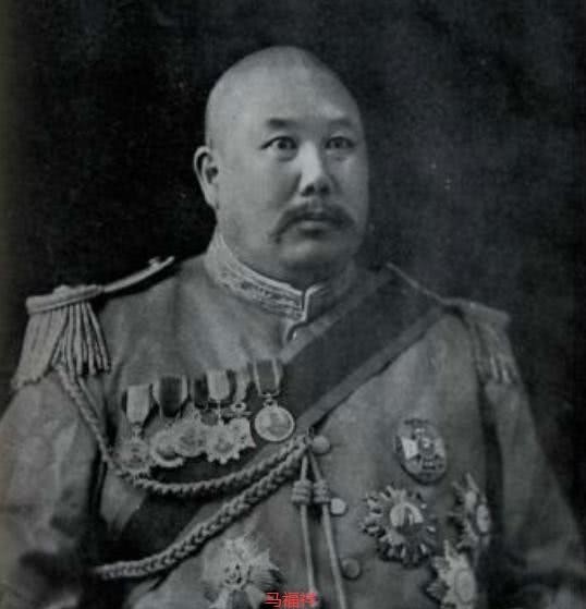 福祥|此人与阎锡山齐名,带7.5吨黄金逃到美国,晚年对人说:想回家了