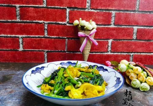 菠菜炒鸡蛋|菠菜再有营养，重要“1步”绝不能省事，为了家人健康可要记牢