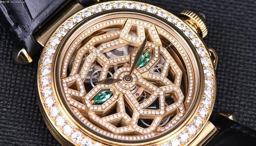 光彩夺目 品鉴卡地亚帕莎镂空镶钻黄金腕表