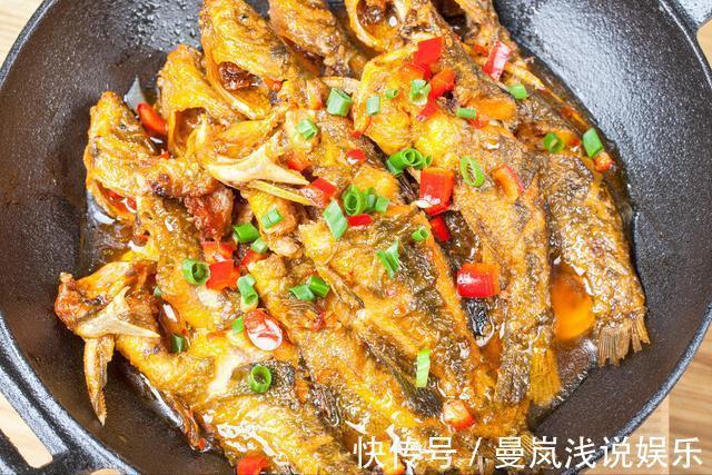 面粉|炸小黄鱼,别只会加面粉,多放这2样,出锅又酥又脆,凉了也不硬