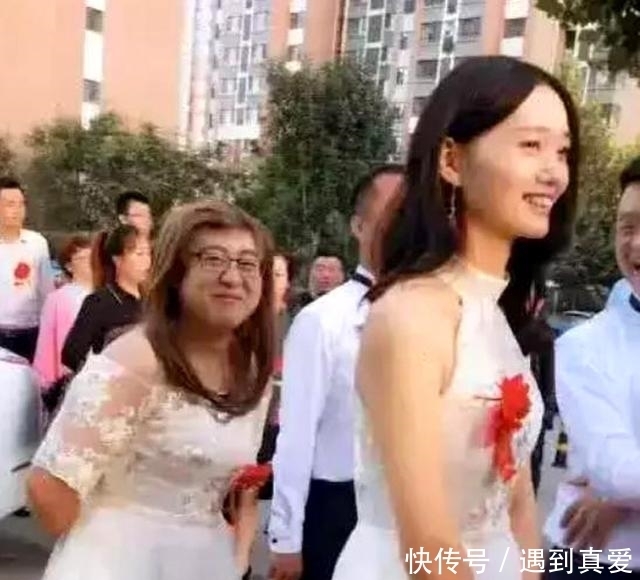 伴娘|婚礼：“最美伴娘”走红，是真兄弟，网友：伴郎伴娘傻傻分不清楚