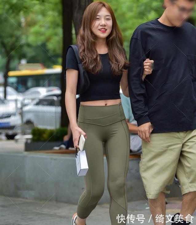 针织|大胆尝试瑜伽裤,凸显女性知性优雅,时髦又显高