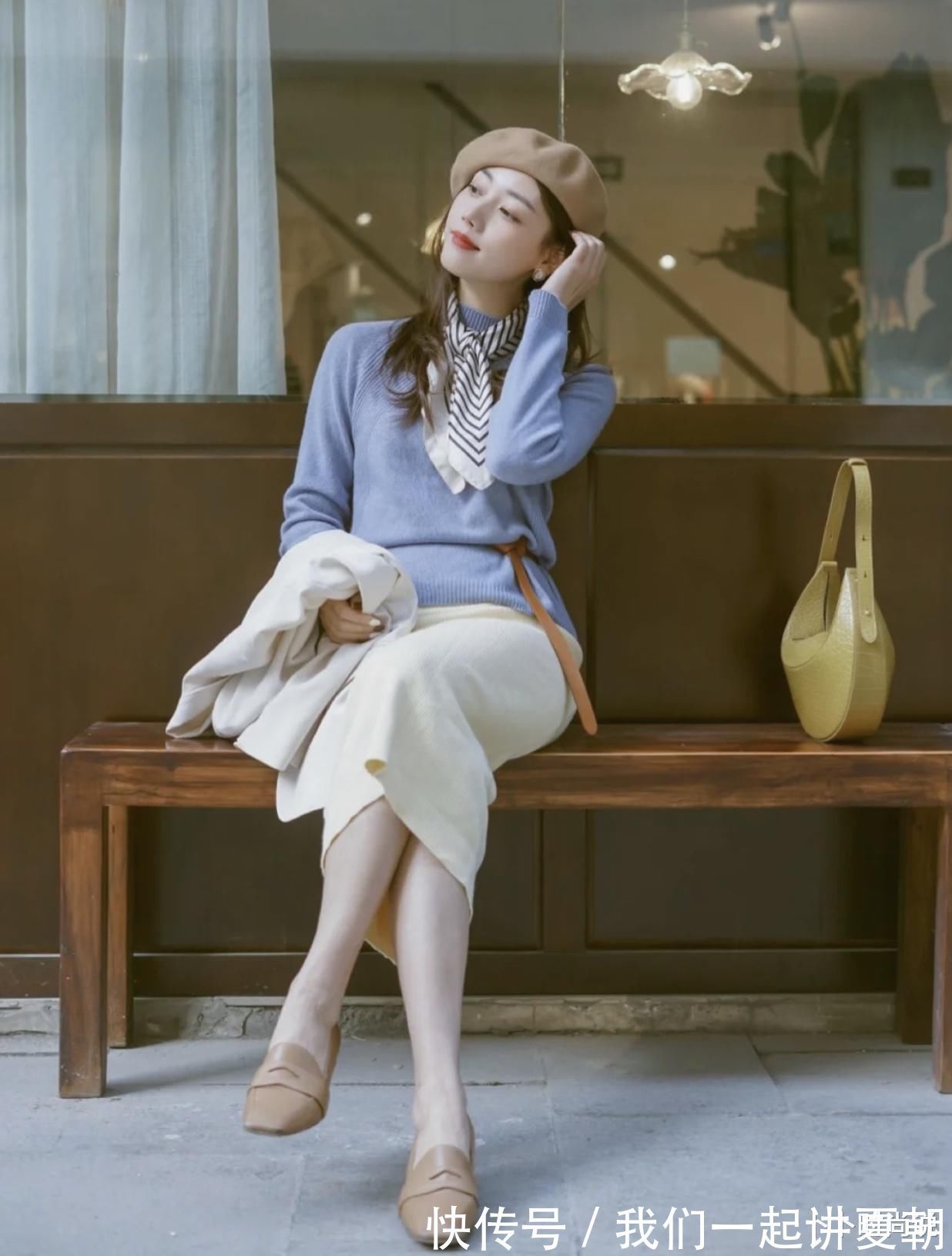 减龄|黑黄皮别穿得太暗沉,试试“这些颜色+暖白色”,温柔显白又减龄