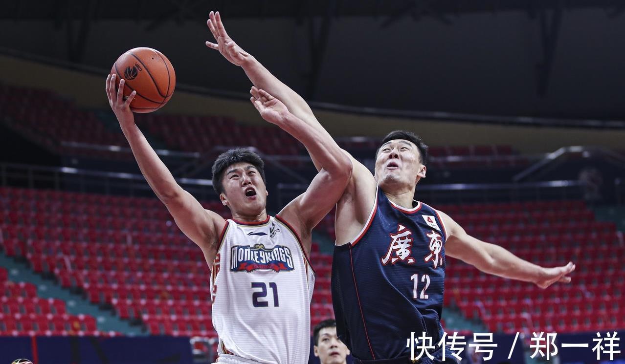 杜锋|广东男篮喜迎4连胜,球队问题仍不容小觑,赵睿缺席影响太大了