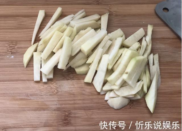 我们家最爱的炖菜,简单易做还下饭,不能用盘,必须用碗装才过瘾