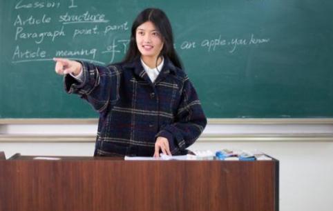 名字|爸爸姓“付”,给女儿取名没注意,班主任表示:感觉被占便宜了