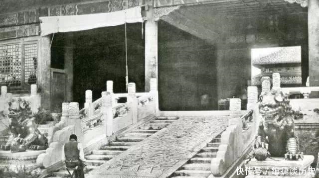 慈禧|慈禧逃亡后，日本人拍下紫禁城原始照片，杂草丛生入目满眼荒凉