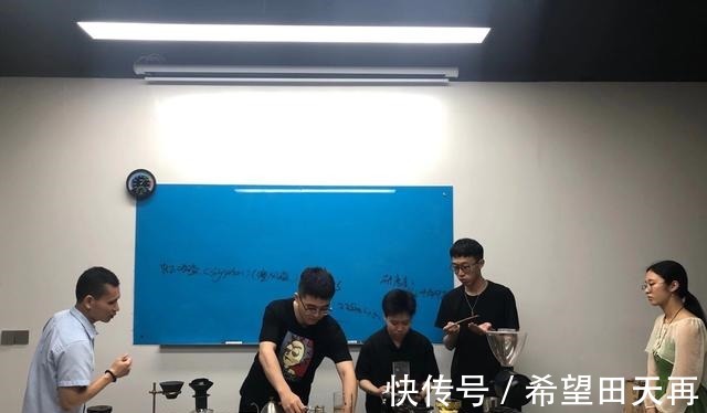 咖啡豆|精品咖啡入门学习的两个基础方向杯评感官与咖啡烘焙!