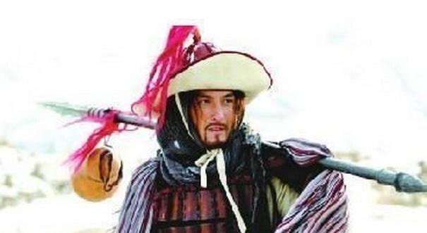 等闲之辈@武松也是一顶尖高手,为何与卢俊义交手,不到三回合就败下阵来!