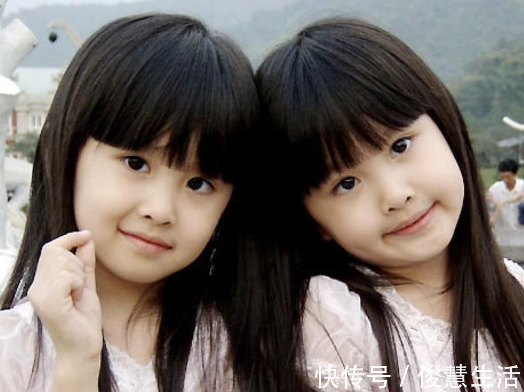 遗传物质|最好认的双胞胎走红,发量一个随妈一个随爸,网友:妈妈真偏心