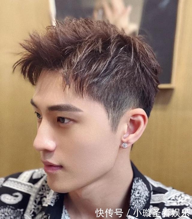 发型|别总剪男士背头了,这才是年轻男士该有的发型,看看帅到你了吗
