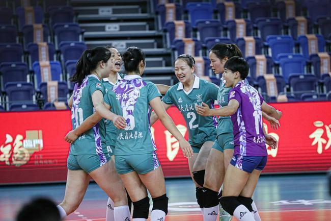 刘哲宁|上海女排大比分横扫云南女排！，4人得分上双，高意11扣4中