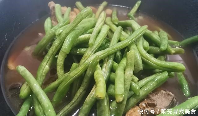 东北人都会做的一道菜,能有效补充钙质,很适合寒冷的冬天食用