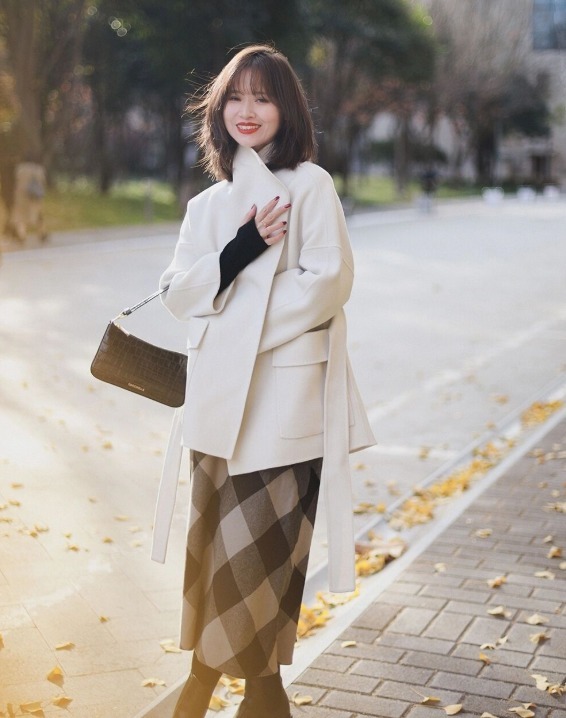 博主|冬天不穿“格纹裙”就out了!看潮人这样搭,回头率超高