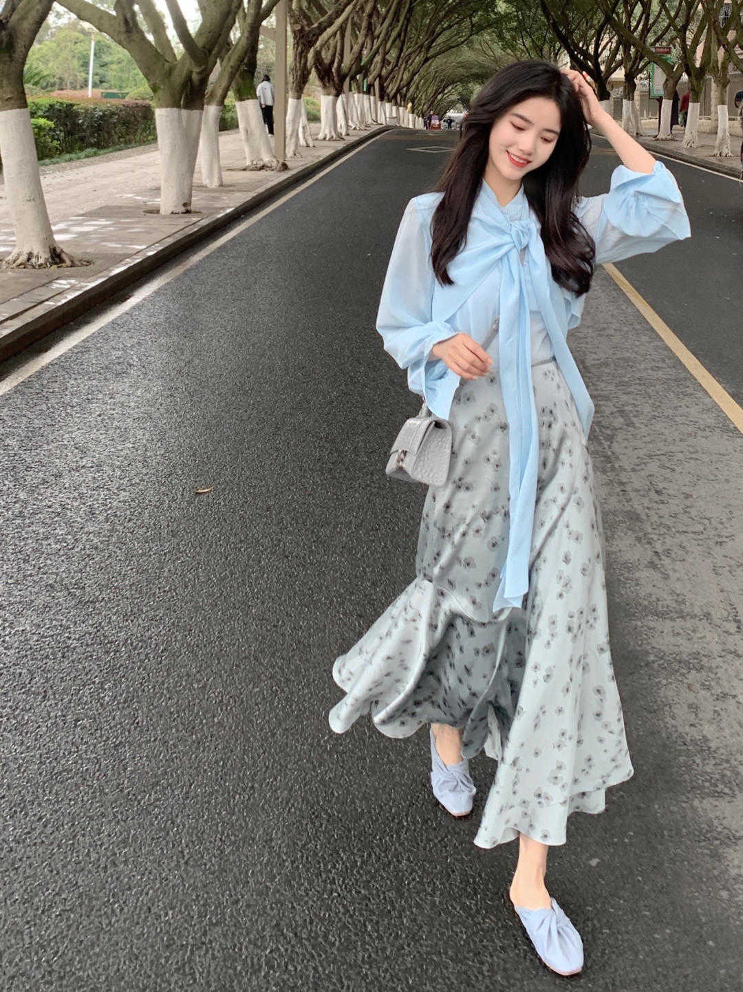 鞋子|秋季半身裙怎样穿好看，可以从上衣下功夫，发挥空间大