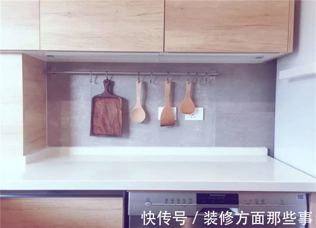 舒适|72平日式原木风二居室,电视墙看起来也很简洁大气