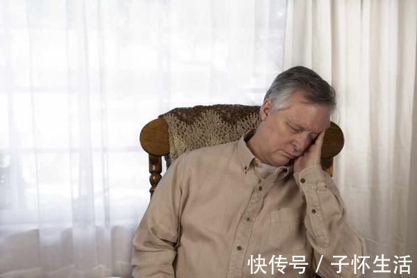 流口水|身体突然出现以下几个症状,很可能是血管变窄堵塞的信号