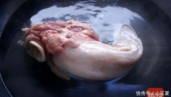 猪身上一个部位,无筋无骨不塞牙,比排骨受欢迎,上桌立马被抢光