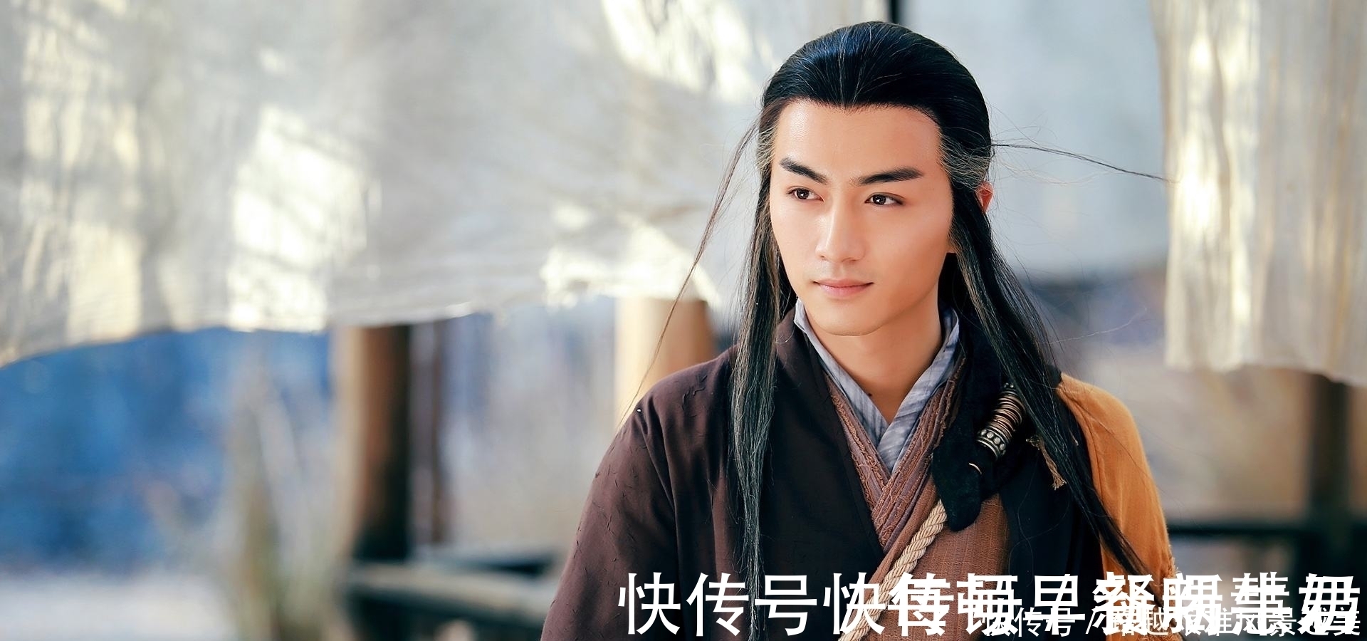 降龙十八掌$此人是郭靖真正的传人,练成三种绝顶武功,阳顶天都不是他的对手