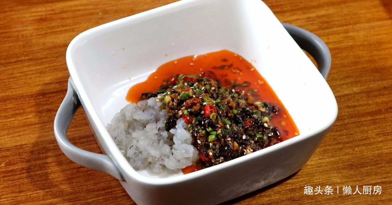 烤生蚝好不好吃全在酱汁,教你调一碗秘制酱料,比烧烤店的好吃