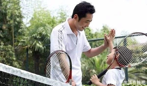 运动能力|这些爸爸因为带娃而蹿红,爸爸带娃不仅有创意,还有很多好处!