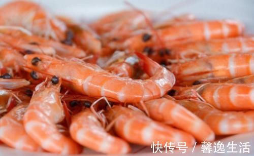 小米辣|“白灼虾”千万别直接下锅，大厨教你一招，虾肉不腥，Q弹爽口