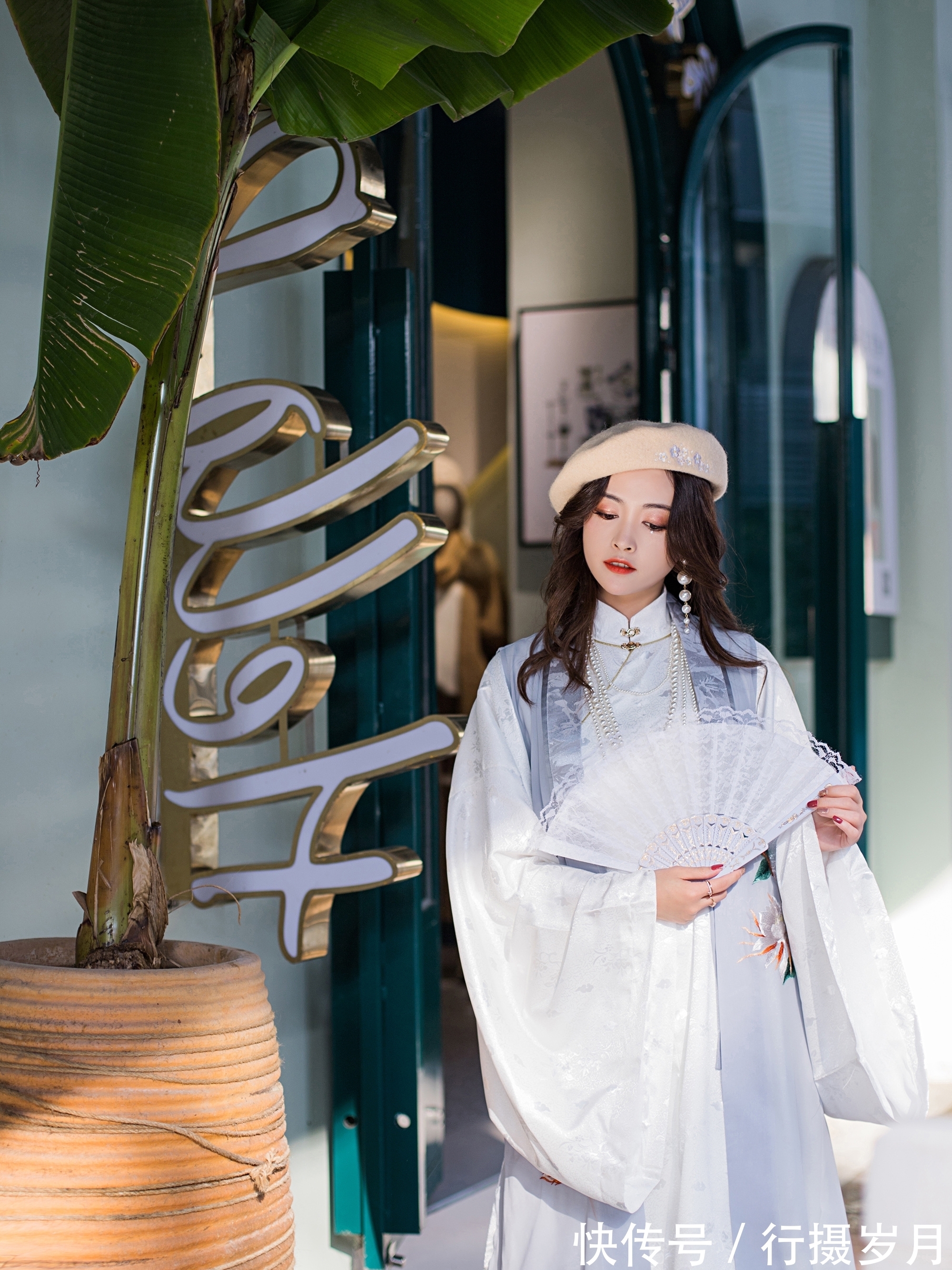 心与心@所有的思绪,化作一汪秋水,融进了丹青