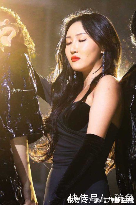 宣美 太辣了吧!爆火时尚圈的“辣妹风”发型真的太撩了!没有人不爱它