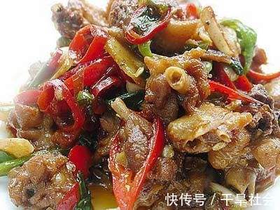 鸡翅最抢手的做法,够鲜够香,开胃下饭,做法简单,还没吃就嘴馋