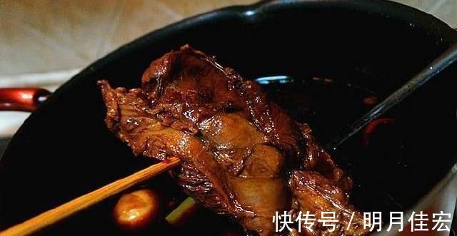 在卤牛肉时,多放这些东西,味道不输卤肉店!今天把秘方全部分享