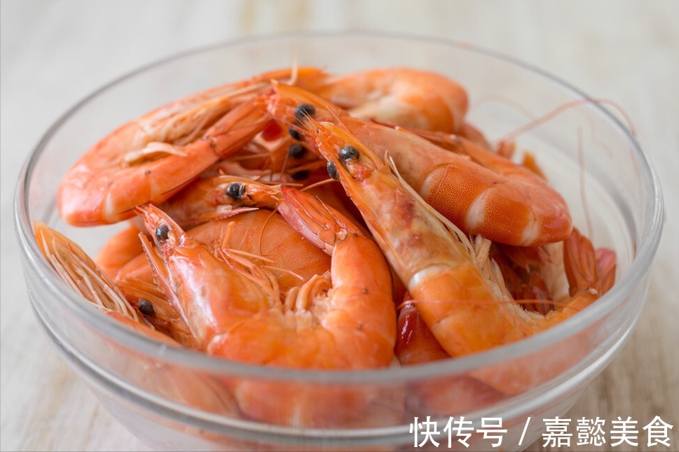 大虾|新鲜大虾上市了,白灼虾切记不要用水煮,教你一招,鲜味不流失
