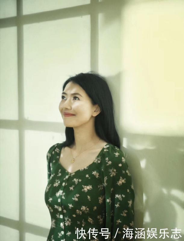 蓬松感|女人过了50岁,有白发的建议剪这5种“发型”,时髦还减龄