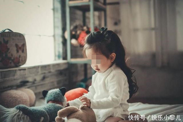 6岁女儿问:为啥安全套总放在收银台?妈妈的回答,堪称科教书