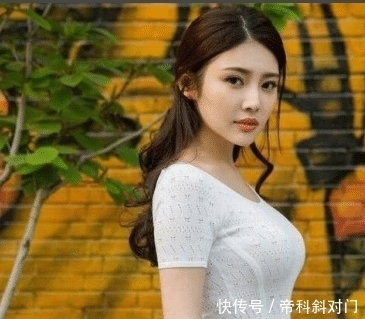 高情商跟男朋友聊天句子,恋爱中的甜蜜与温馨