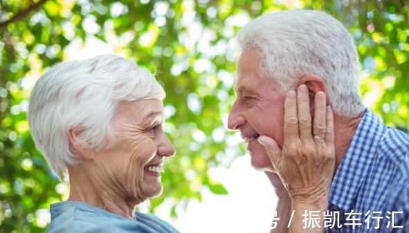 喉咙|寿命长的人,身上多数有3个特点,要是全都有,恭喜有长寿潜质