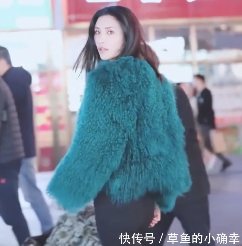 2018潮流穿搭解析:把鞋当“肉馅”用裤子包住,立马显腿长!