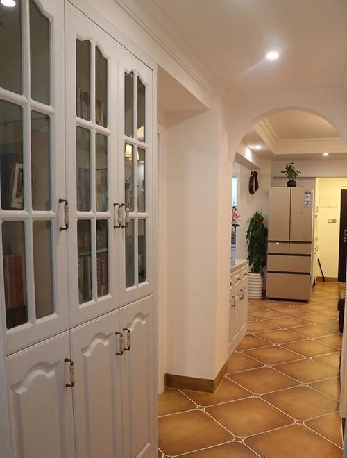 朋友|头次去朋友家做客，进门鞋柜就让我吓坏了，卫生间估计你也没见过