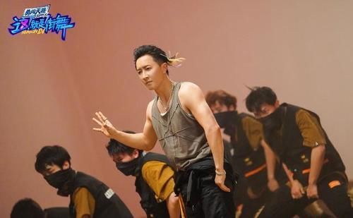 杨凯|《街舞4》韩庚刘宪华上演“回忆杀”，可最激动的却是张艺兴