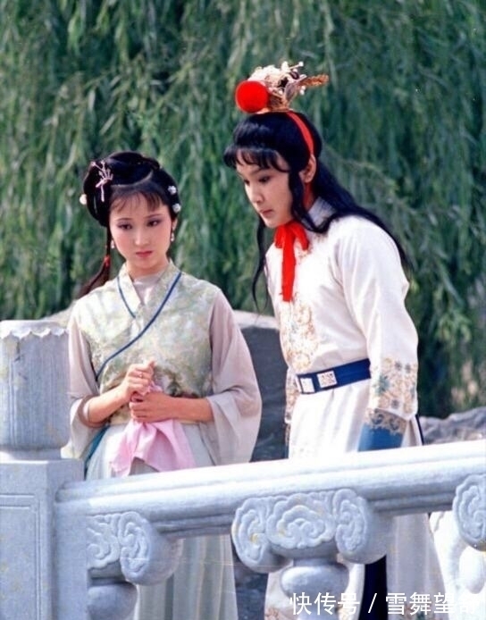 荣国府&林黛玉父母双亡,没有半点利用价值,为何荣国府却愿意和她联姻?