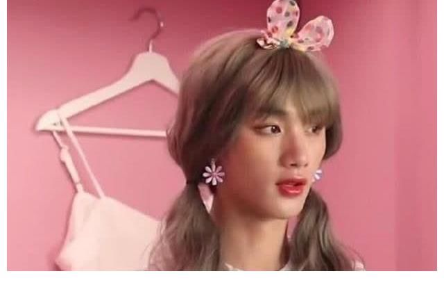 腹肌|團(tuán)綜路透：張真源秀腹肌，丁程鑫穿女裝，文軒CP好的像一個(gè)人