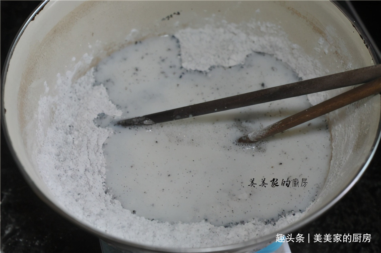 用三样食材搭配做早餐，不用揉面不发酵，凉吃更美味，又软又糯！