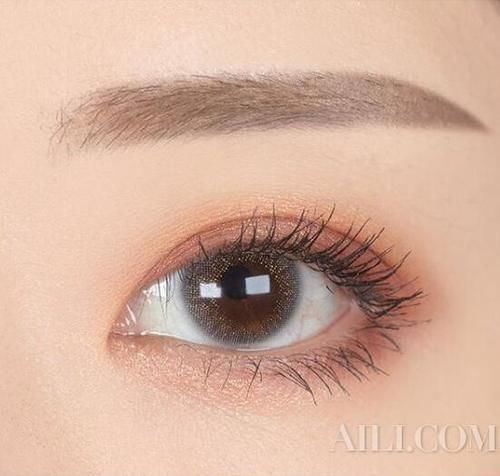 你的眼妆总“脏乎乎”？4步自检GET干净精致眼妆