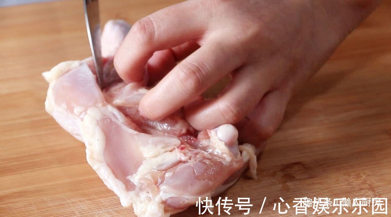 不用油炸,不用油,教你在家这样烤鸡肉串,不会受到油烟熏扰