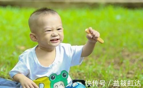 家长们|孩子在超市里打碎一盒鸡蛋，店员要求10倍赔偿，母亲的做法被称赞